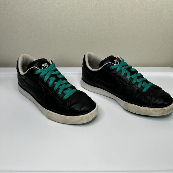 FINAL ❌❌Black nike low tops size 8.5 - Picture 1 of 10